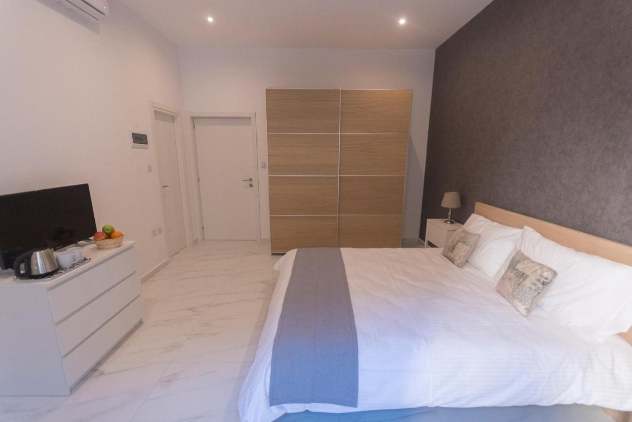 4 Bedroom Apartment Near Sliema Seafront 外观 照片
