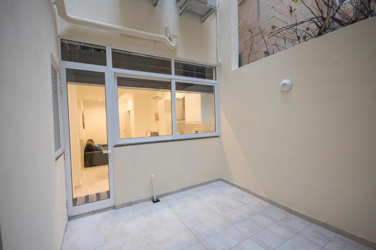 4 Bedroom Apartment Near Sliema Seafront 外观 照片
