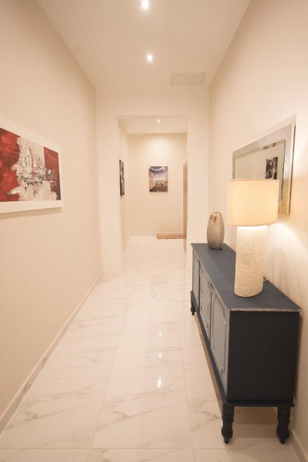 4 Bedroom Apartment Near Sliema Seafront 外观 照片