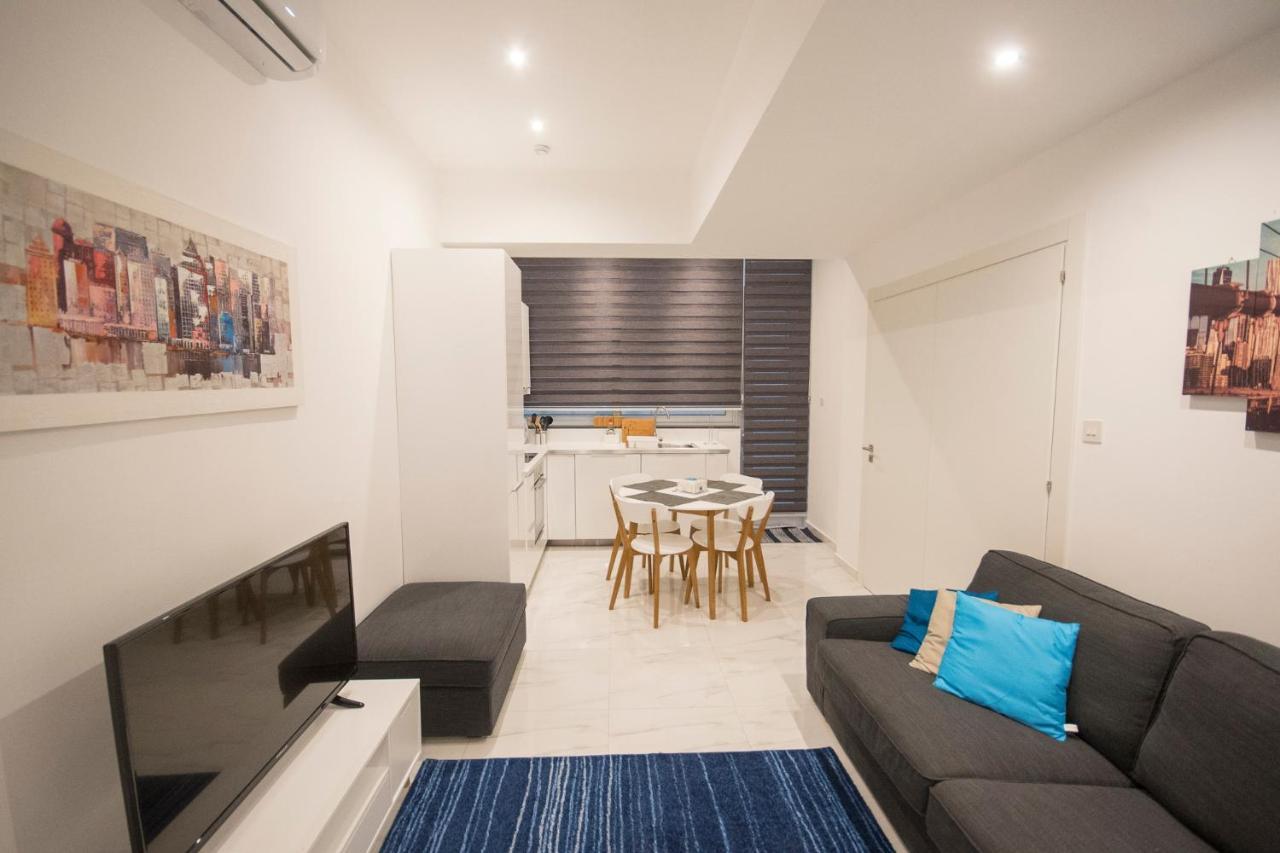 4 Bedroom Apartment Near Sliema Seafront 外观 照片